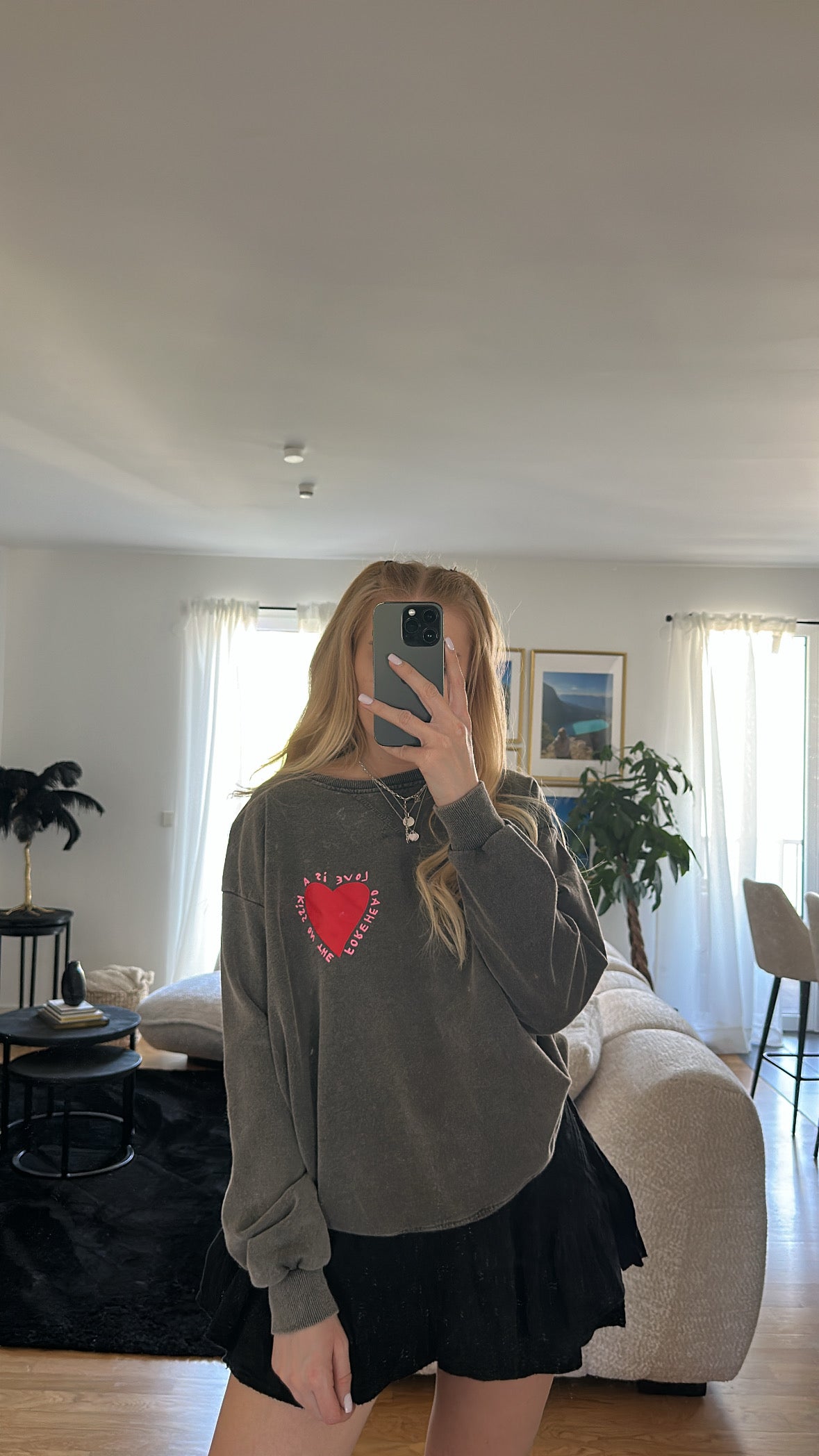 Sweatshirt "Love is a kiss on the forehead"