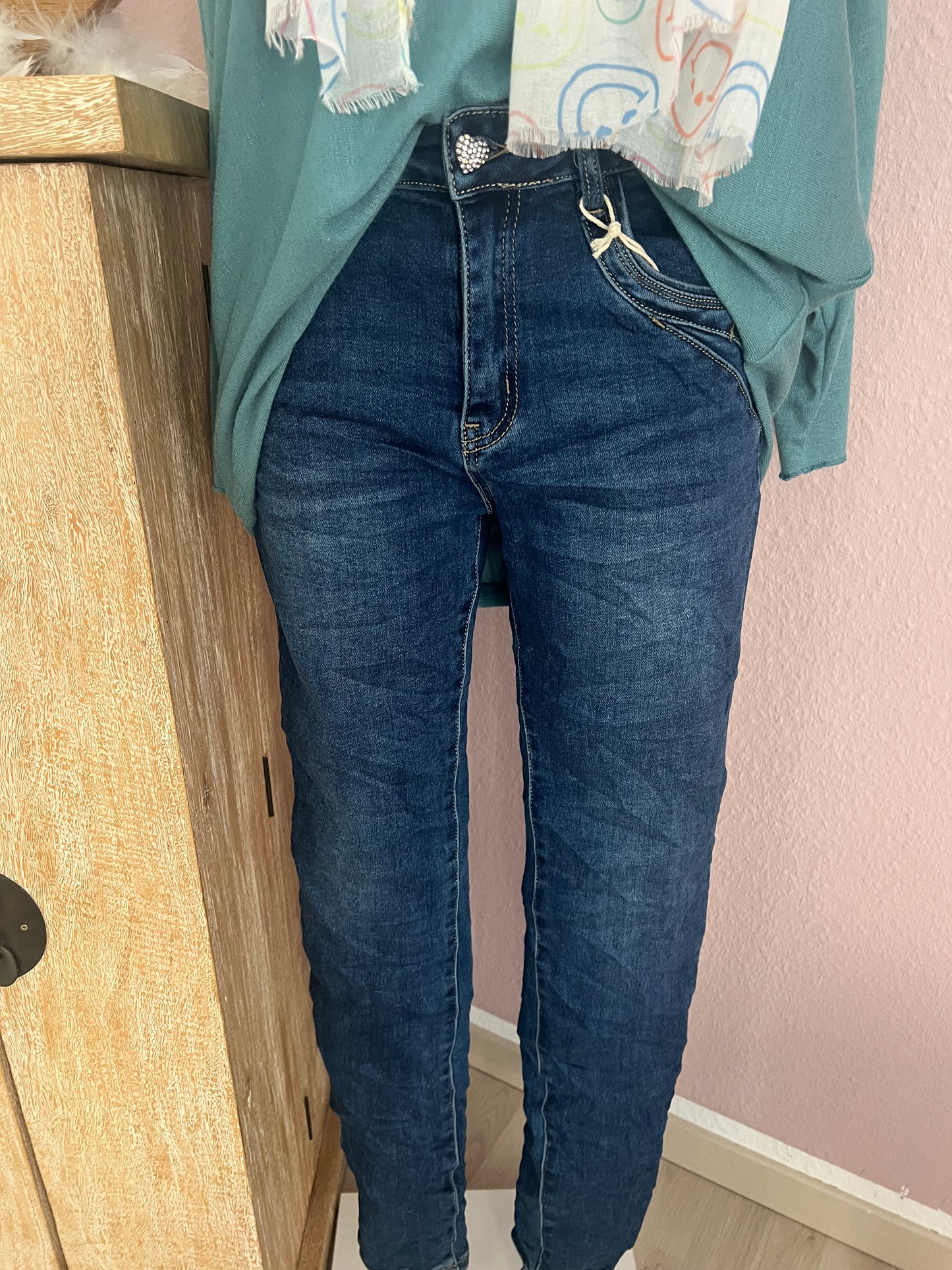 Karo Star Jeans Hose mit Herz Knopf “2648”