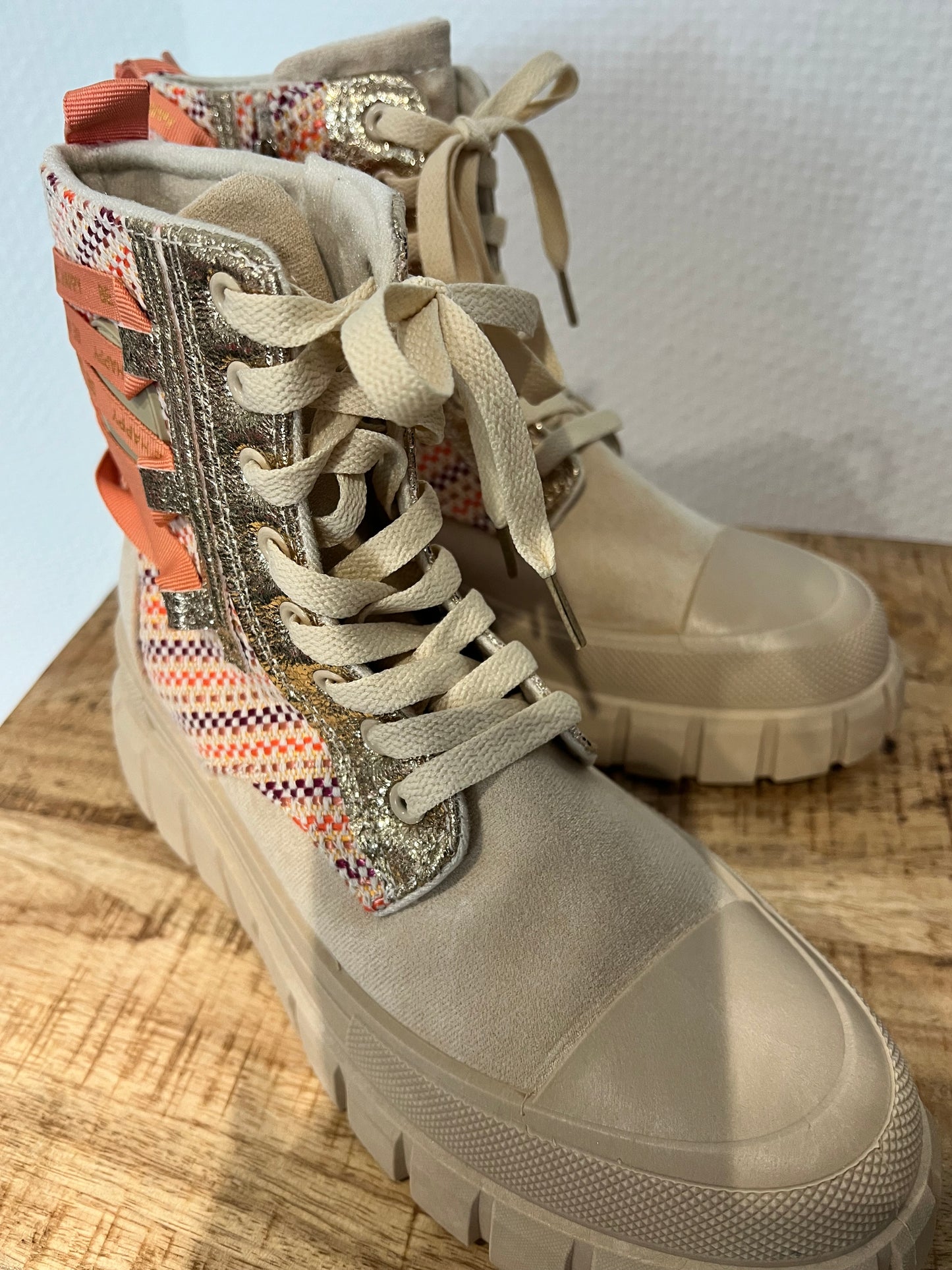 Beige/Orangene Boots "Tatum"