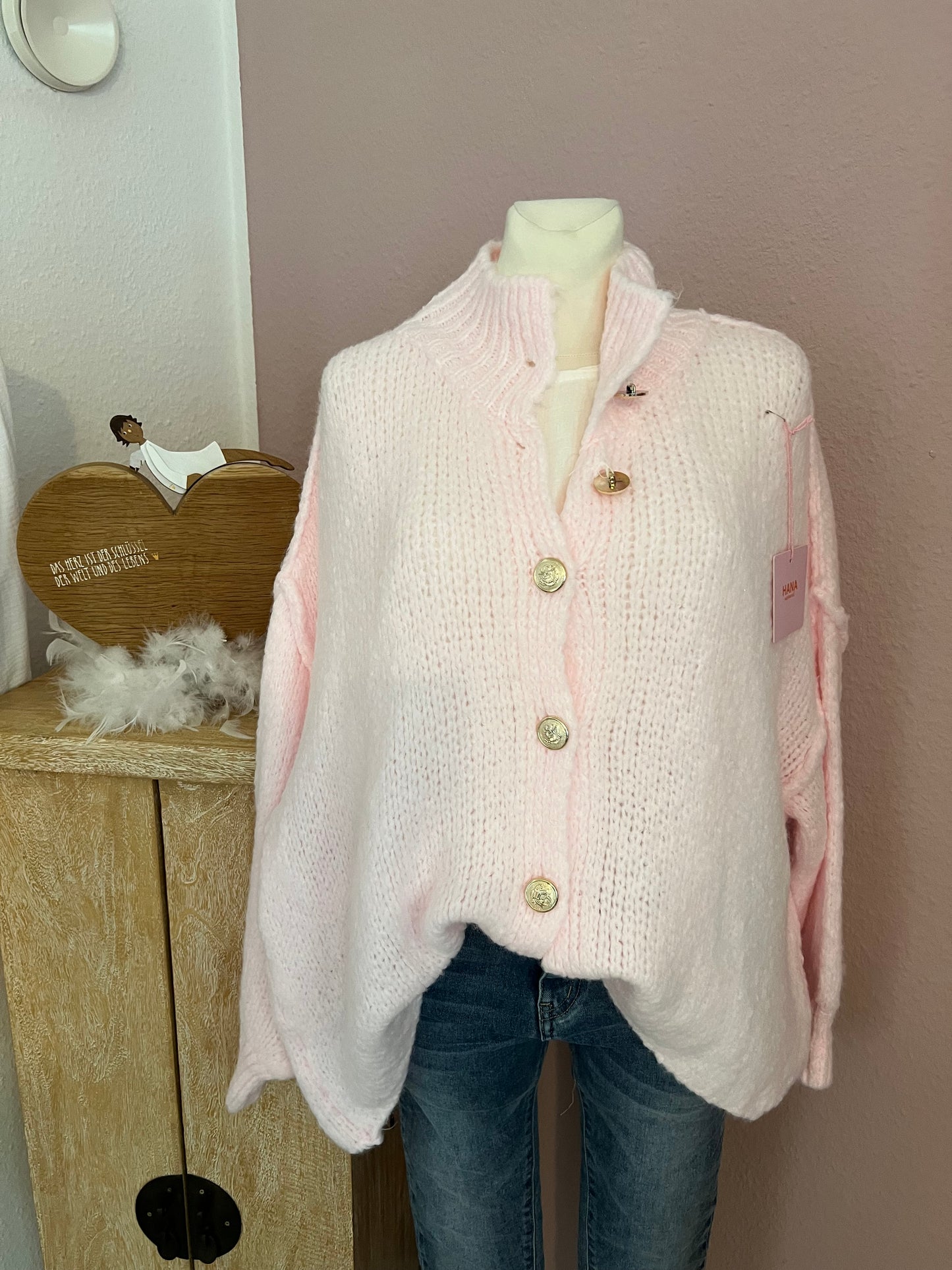 Oversized Strickjacke "Flausch mit Knöpfen“