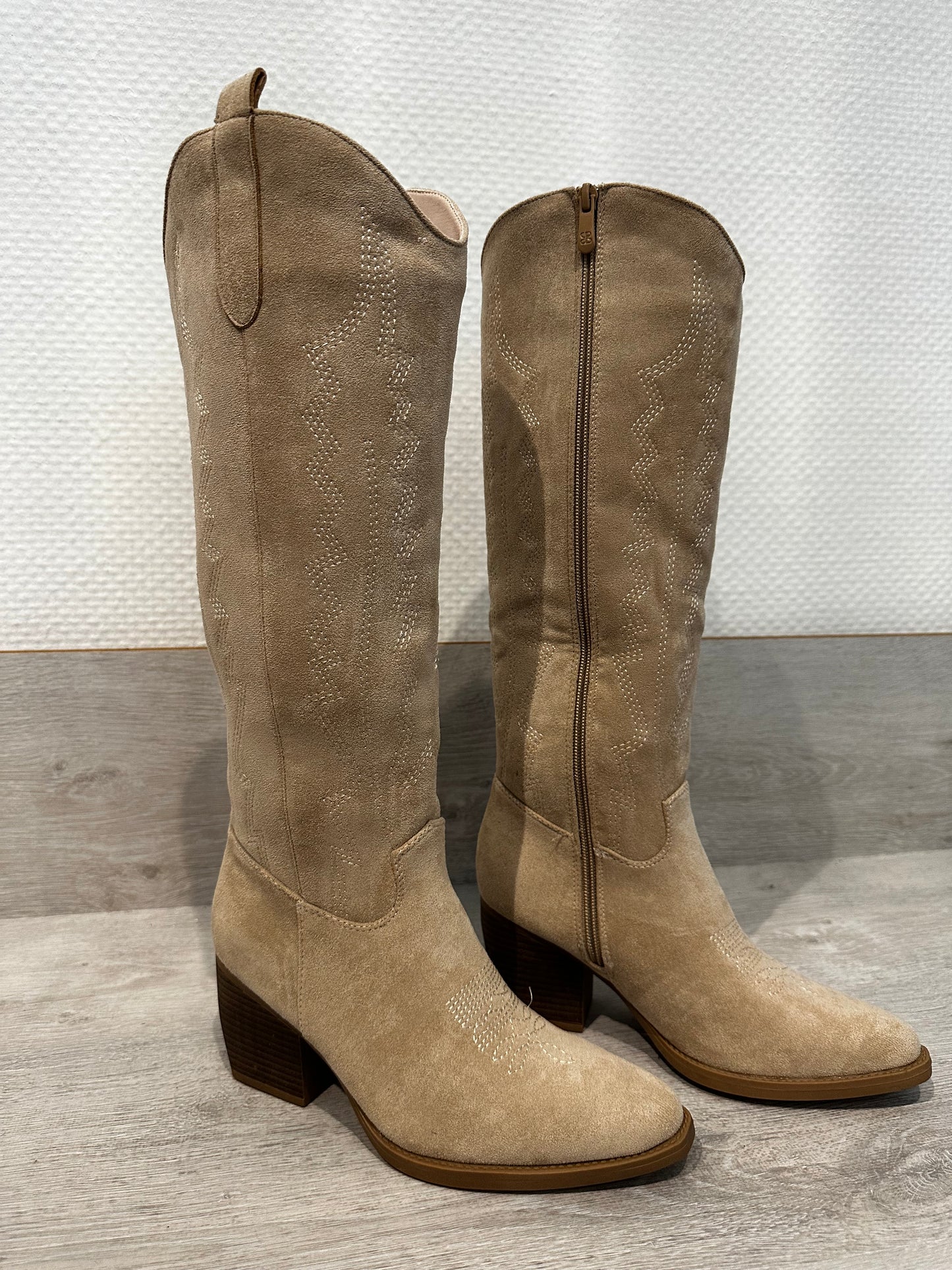 Beige Cowboy Stiefel "Emma"
