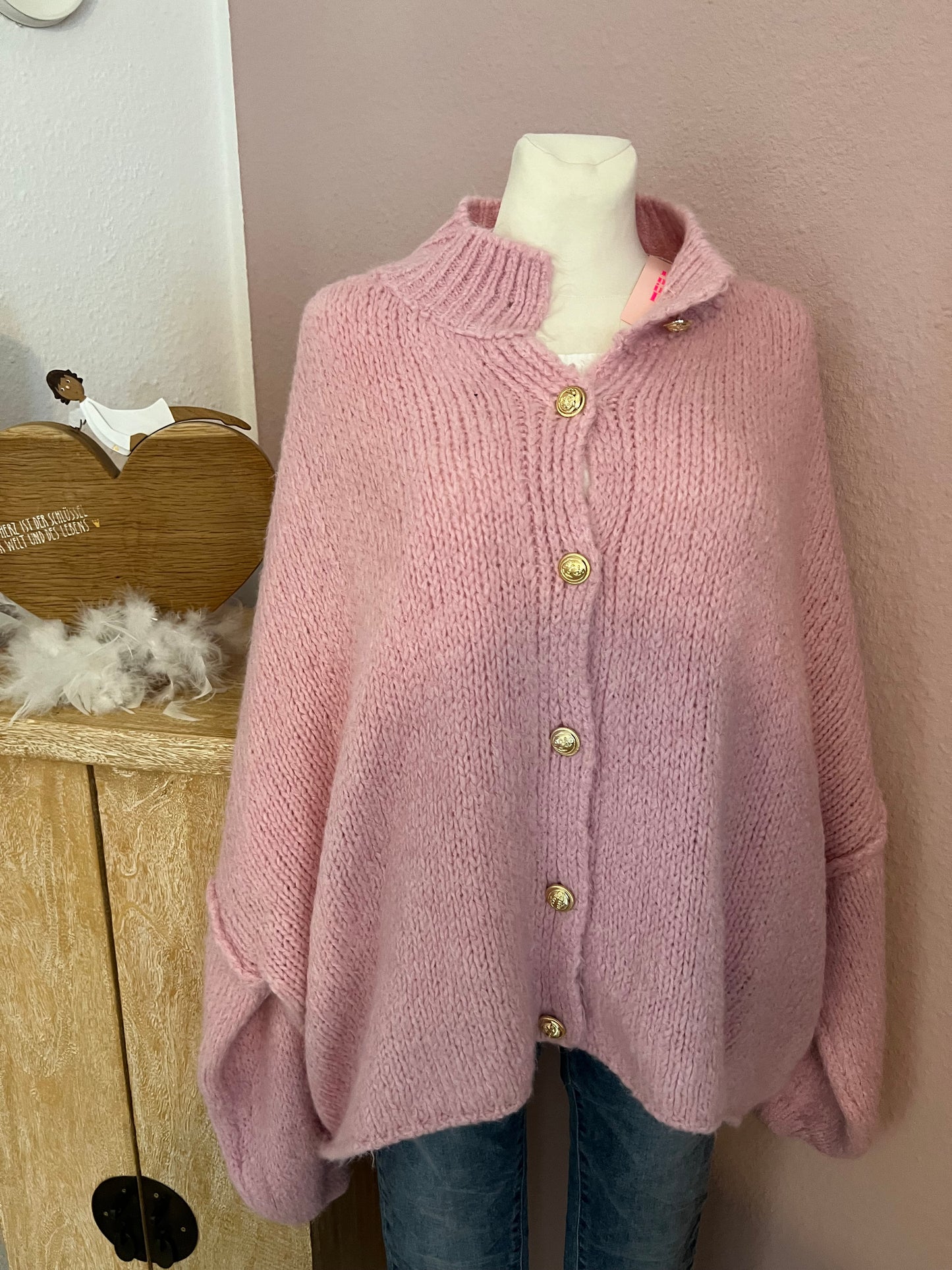 Oversized Strickjacke "Flausch mit Knöpfen“