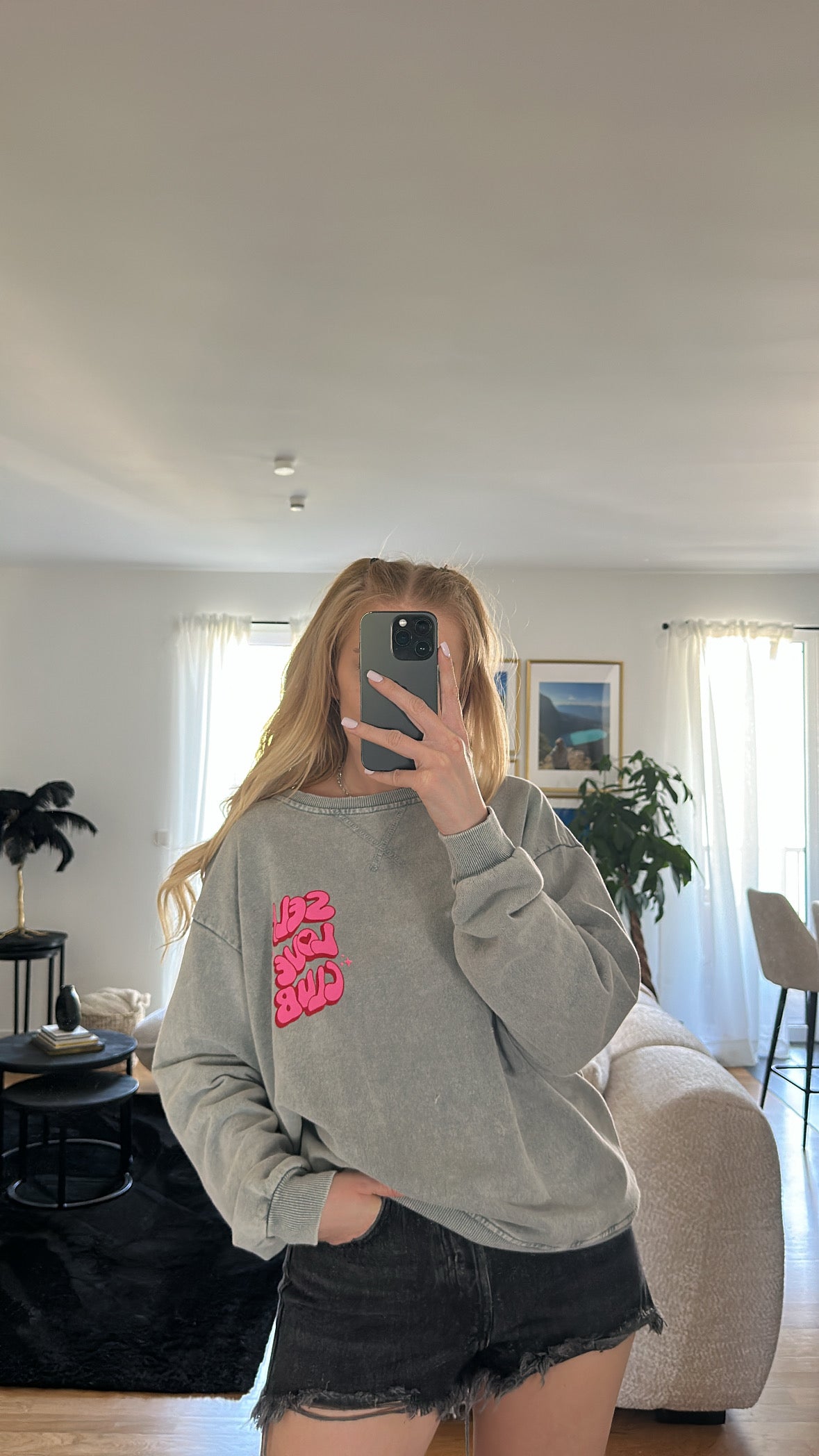 Sweatshirt "Self Love Club"