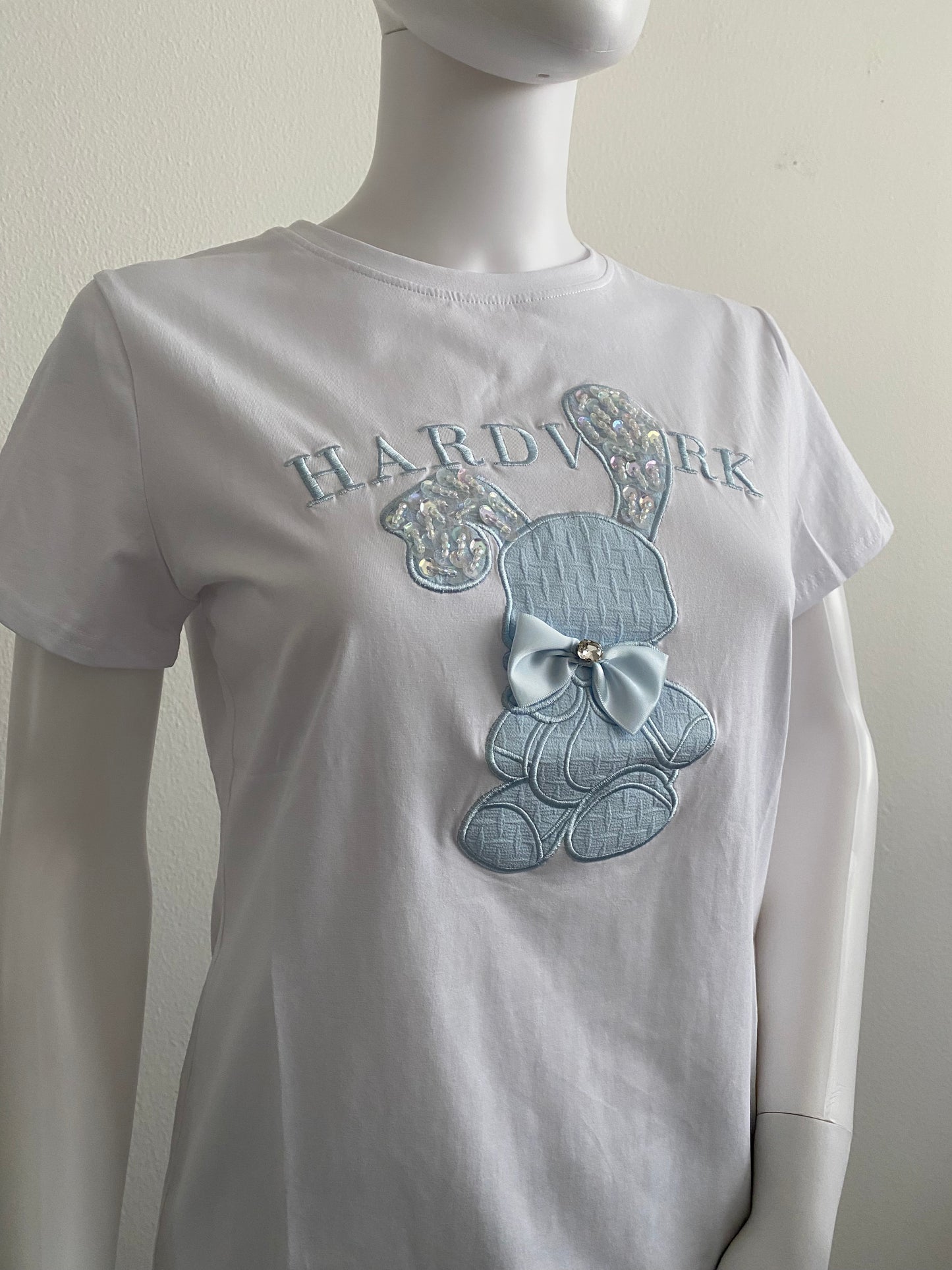 T-Shirt "Blauer Hase" 🤍