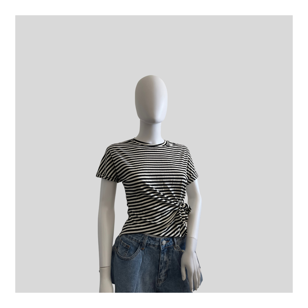 Gestreiftes T-Shirt "Knoten"