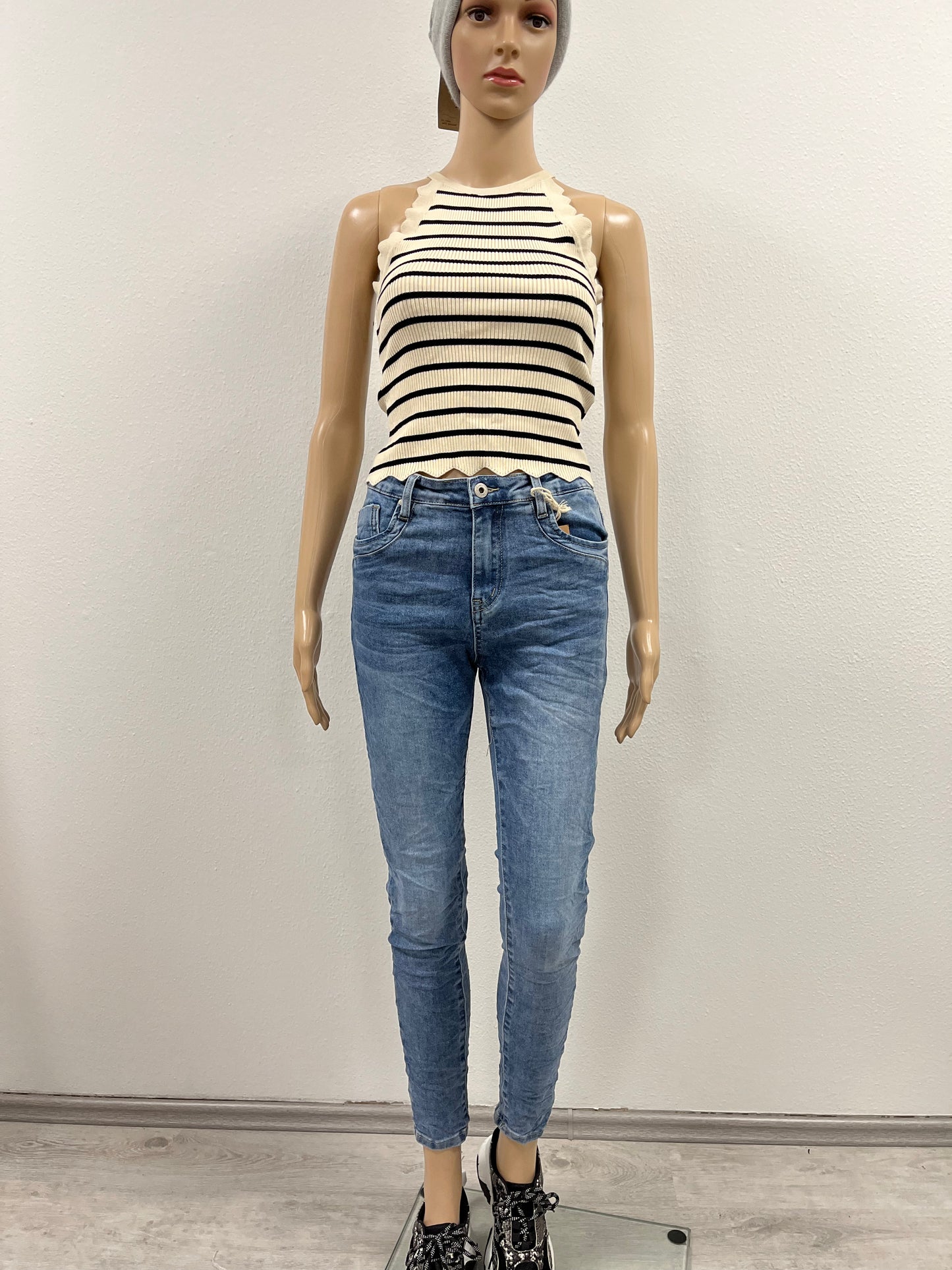 Hochgeschlossenes Top