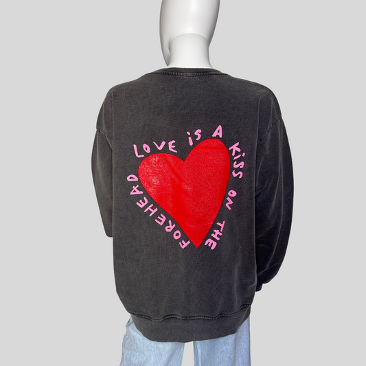 Sweatshirt "Love is a kiss on the forehead"