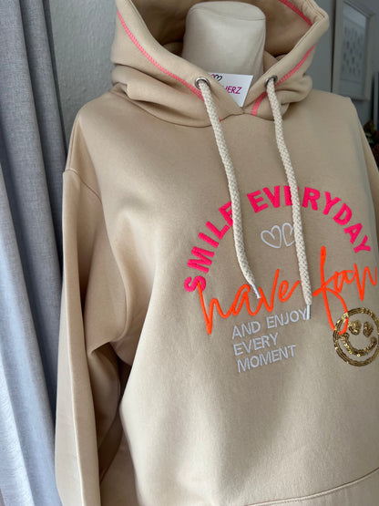Hoodie in beige von Zwillingsherz have fun