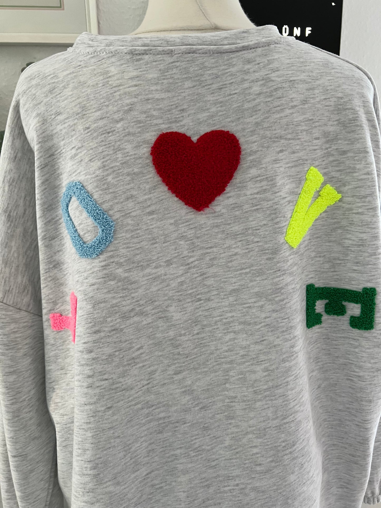 Sweatshirt Love in verschiedenen Farben