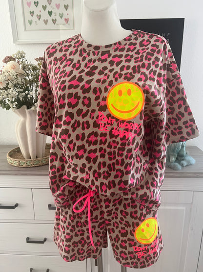 2 Teiler leo mit Smiley in verschiedenen Farben  don‘t worry be happy