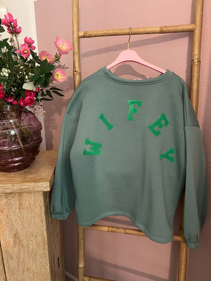 Wifey Sweatshirt in mint