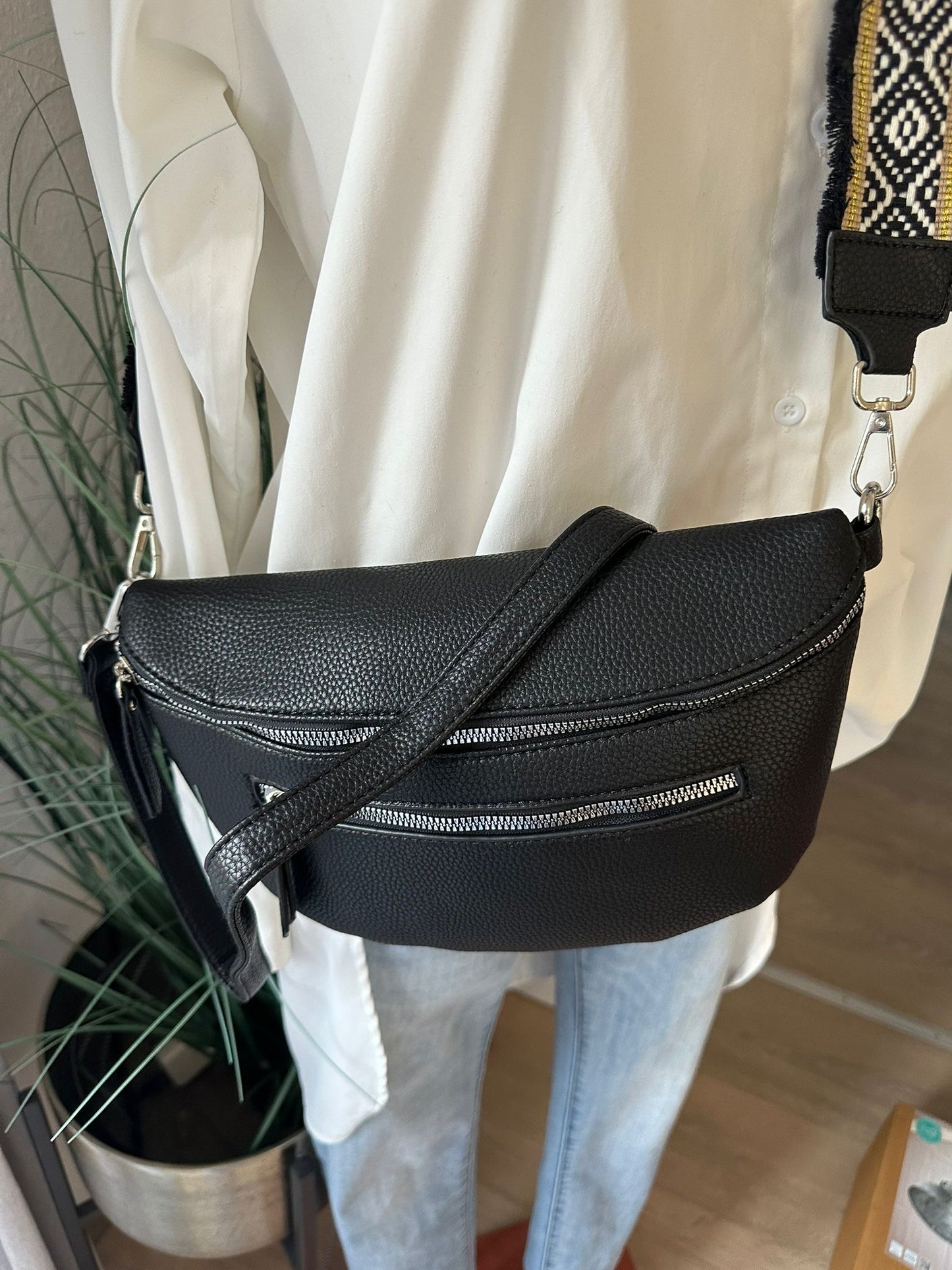 Crossbody schwarz mit 2 Gurten