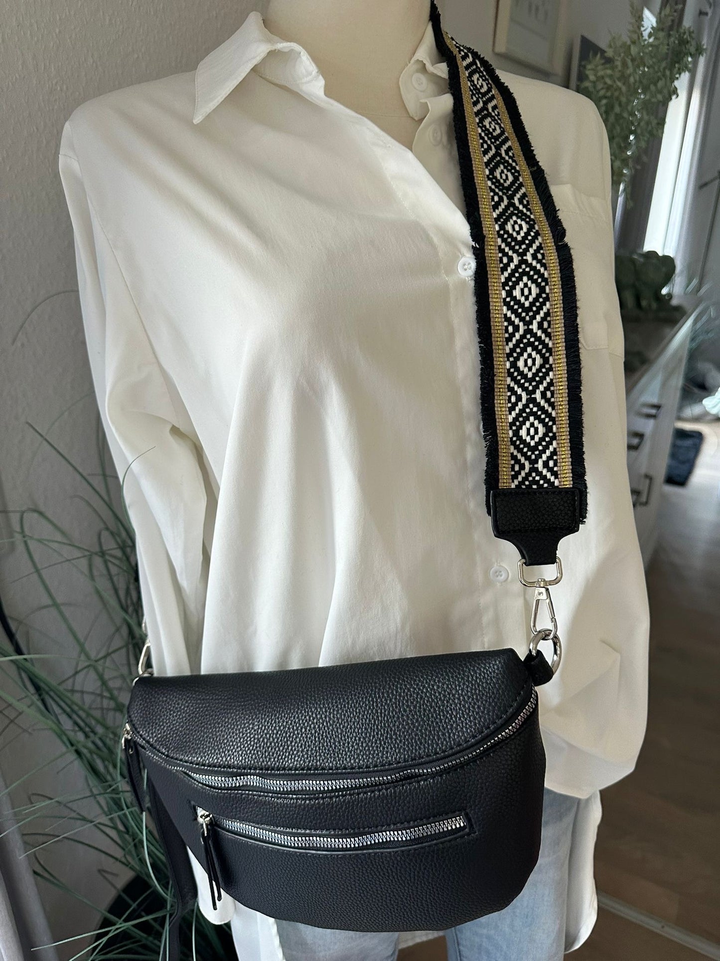 Crossbody schwarz mit 2 Gurten