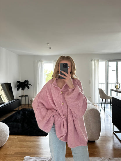 Oversized Strickjacke "Flausch mit Knöpfen“