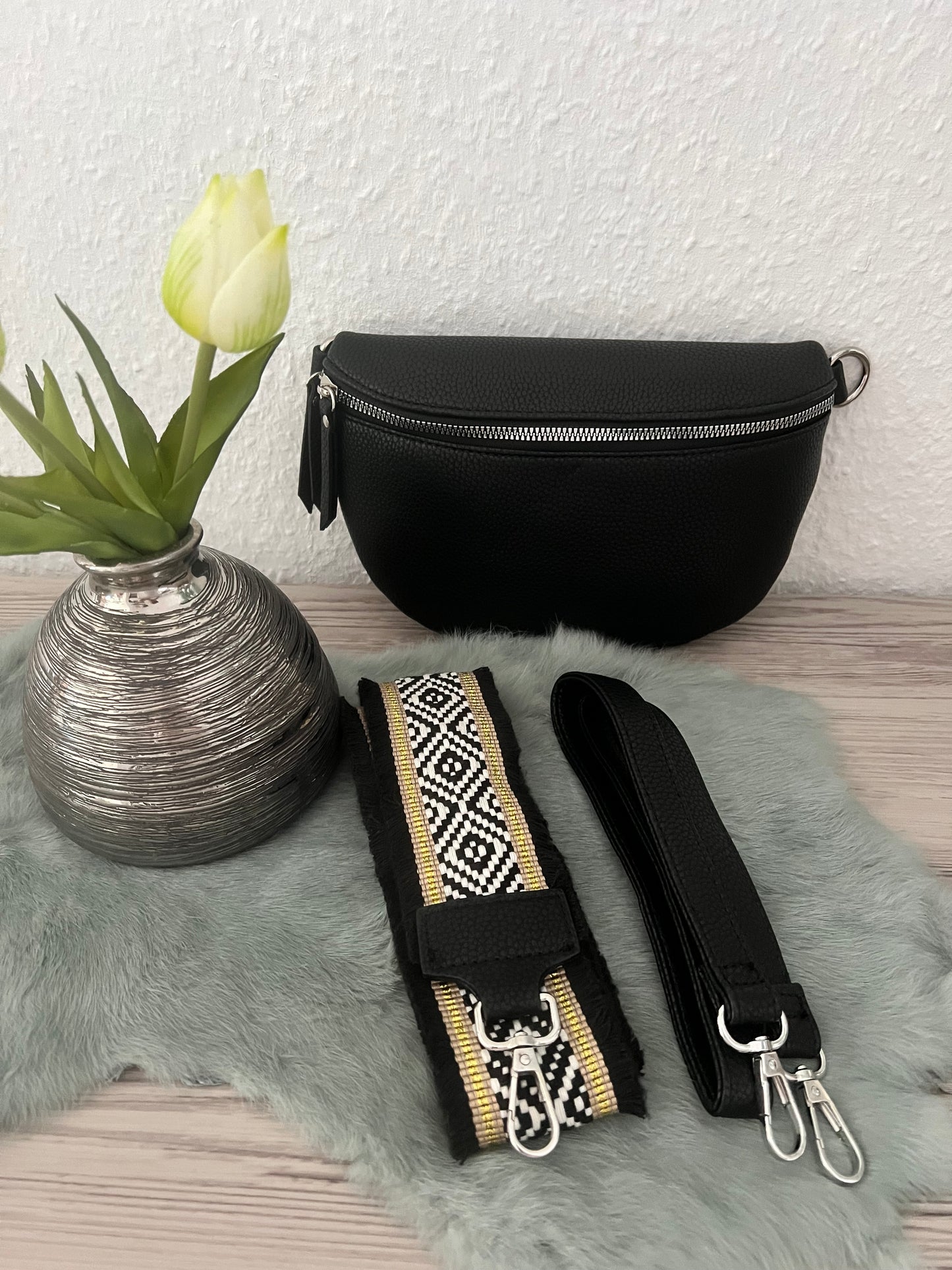 Crossbody mit 2 Gurten