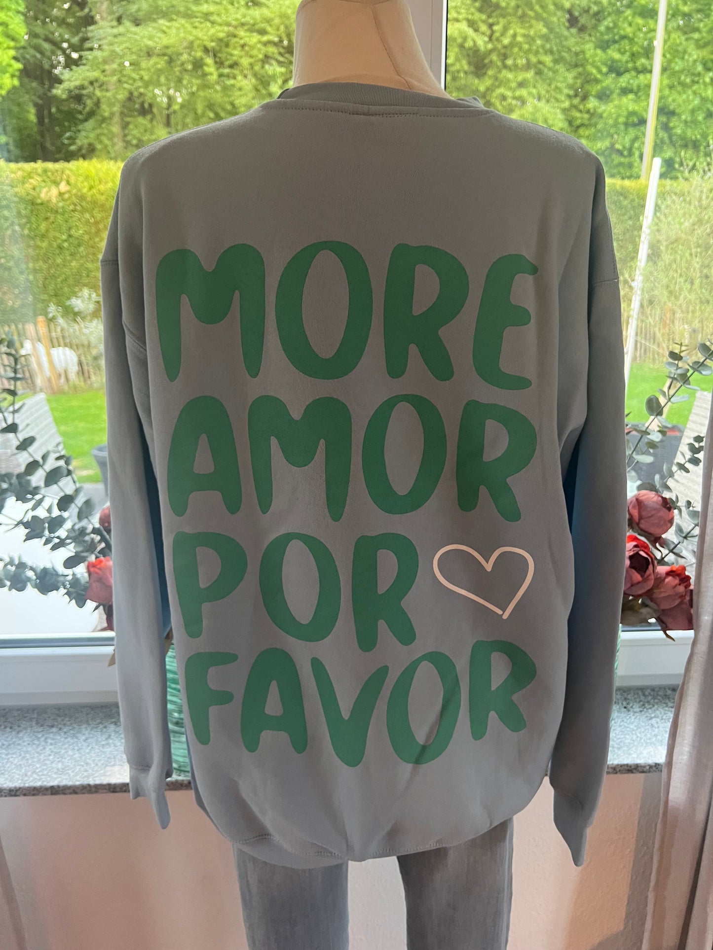 Sweatshirt more amore por favor in verschiedenen Farben