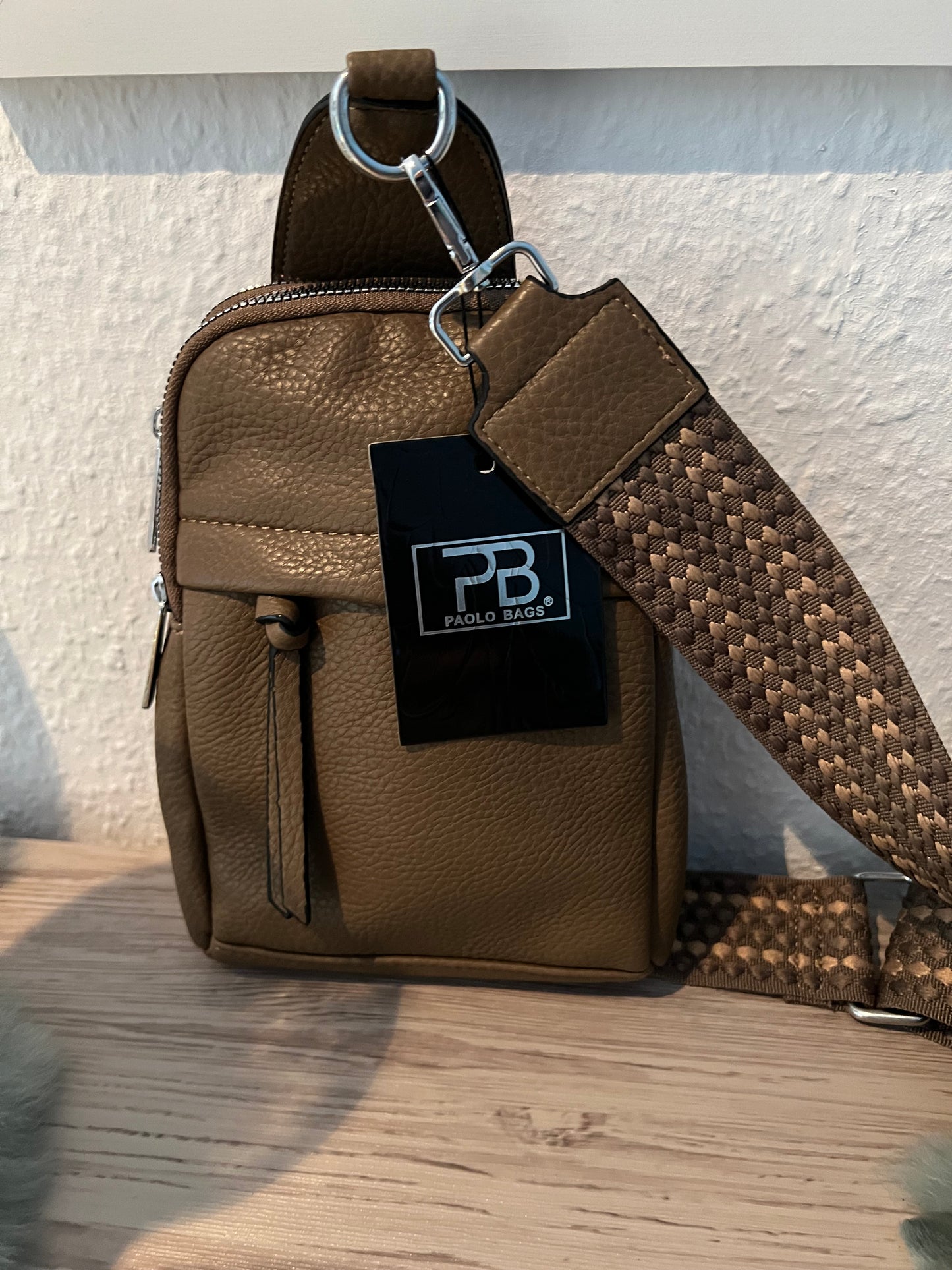 Crossbody mit Stoffgurt