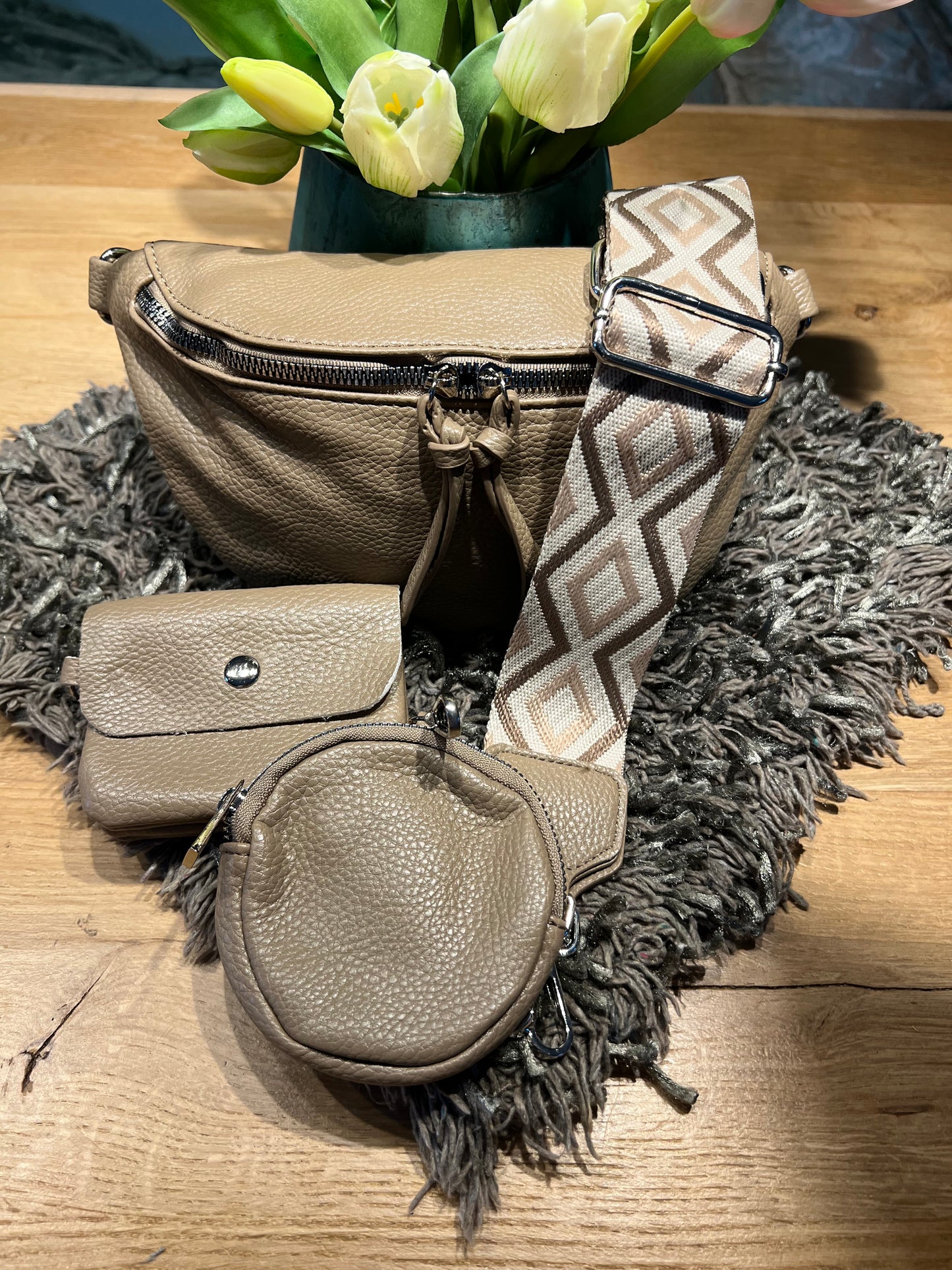 Crossbody 4 teilig mit Pouchette Portmonee und Stoffgurt