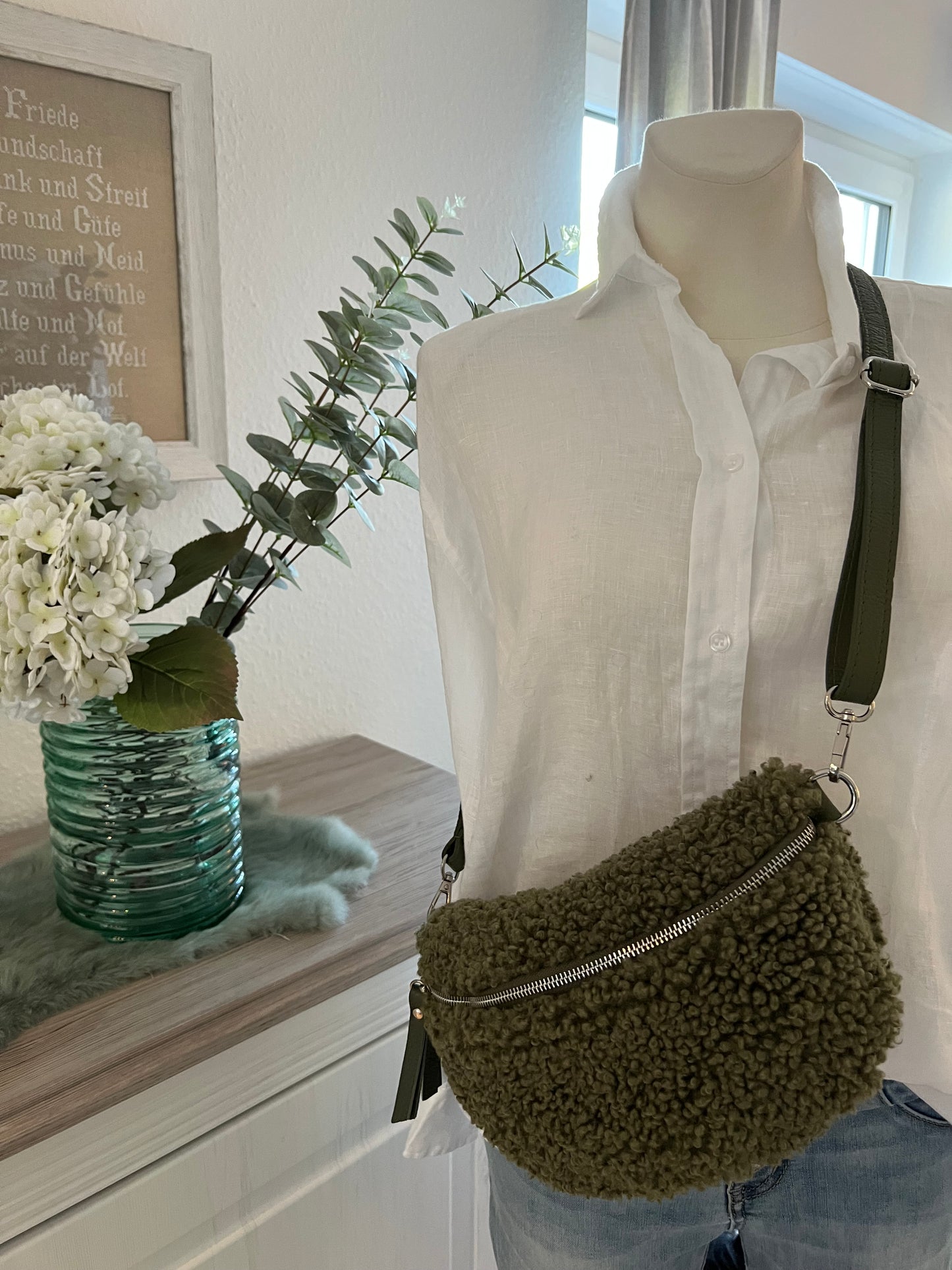 Teddy Tasche mit Ledergurt