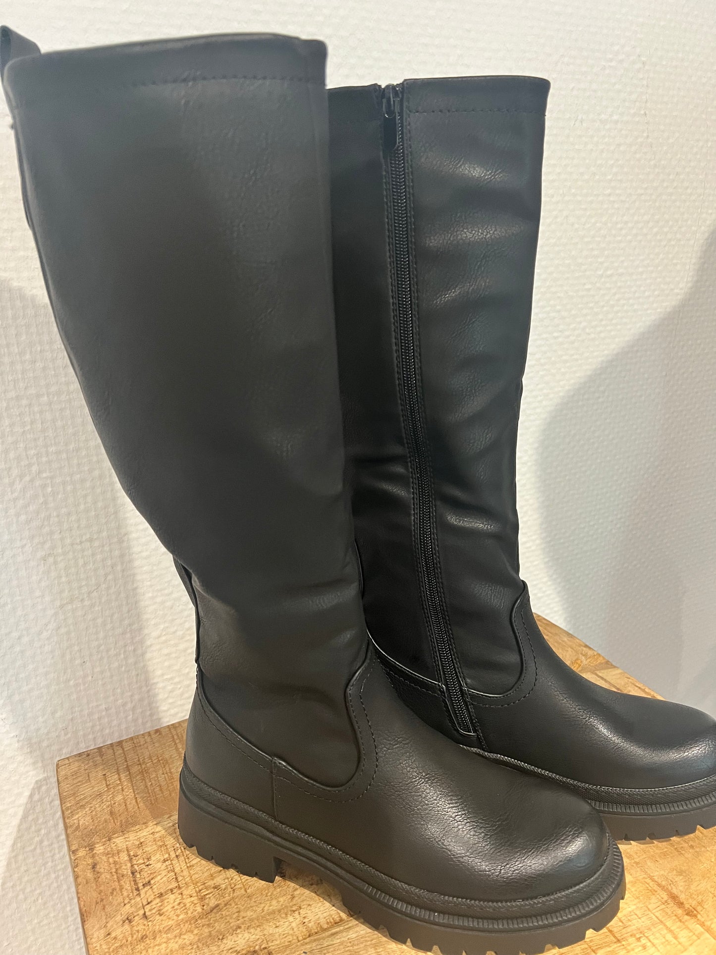 Stiefel schwarz