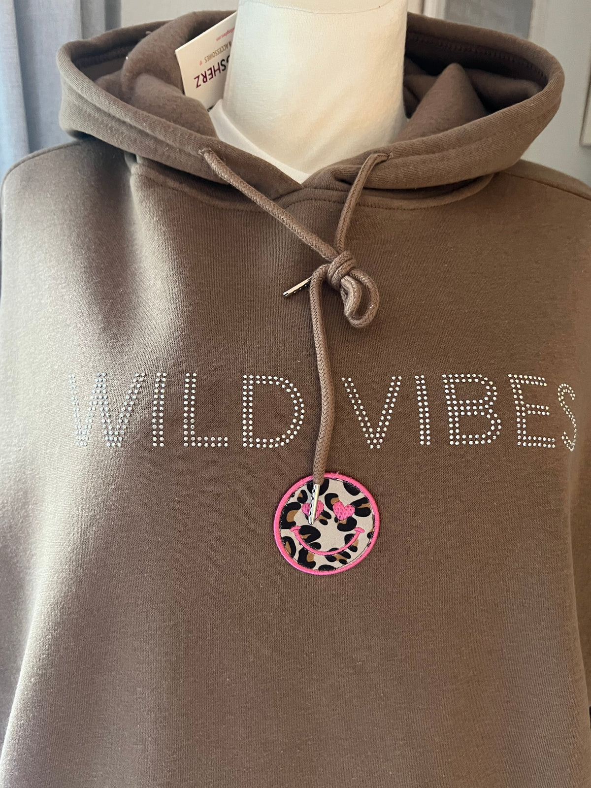 Hoodie von Zwillingsherz in verschiedenen Farben Good Vibes