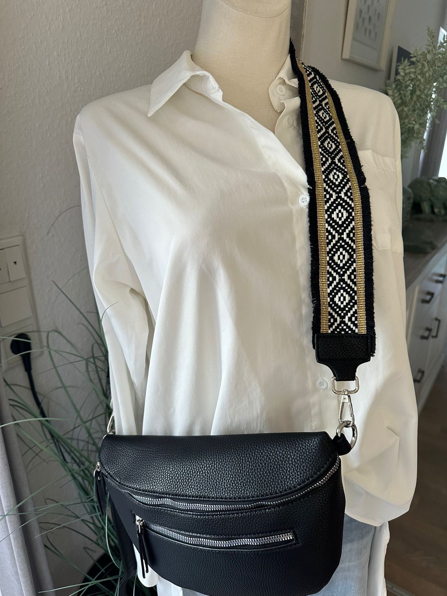 Crossbody schwarz mit 2 Gurten