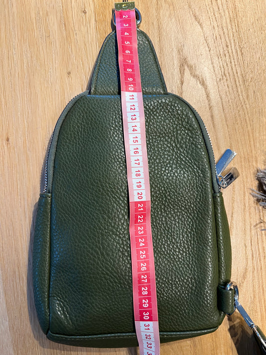 Crossbody Barn mit Stoffgurt