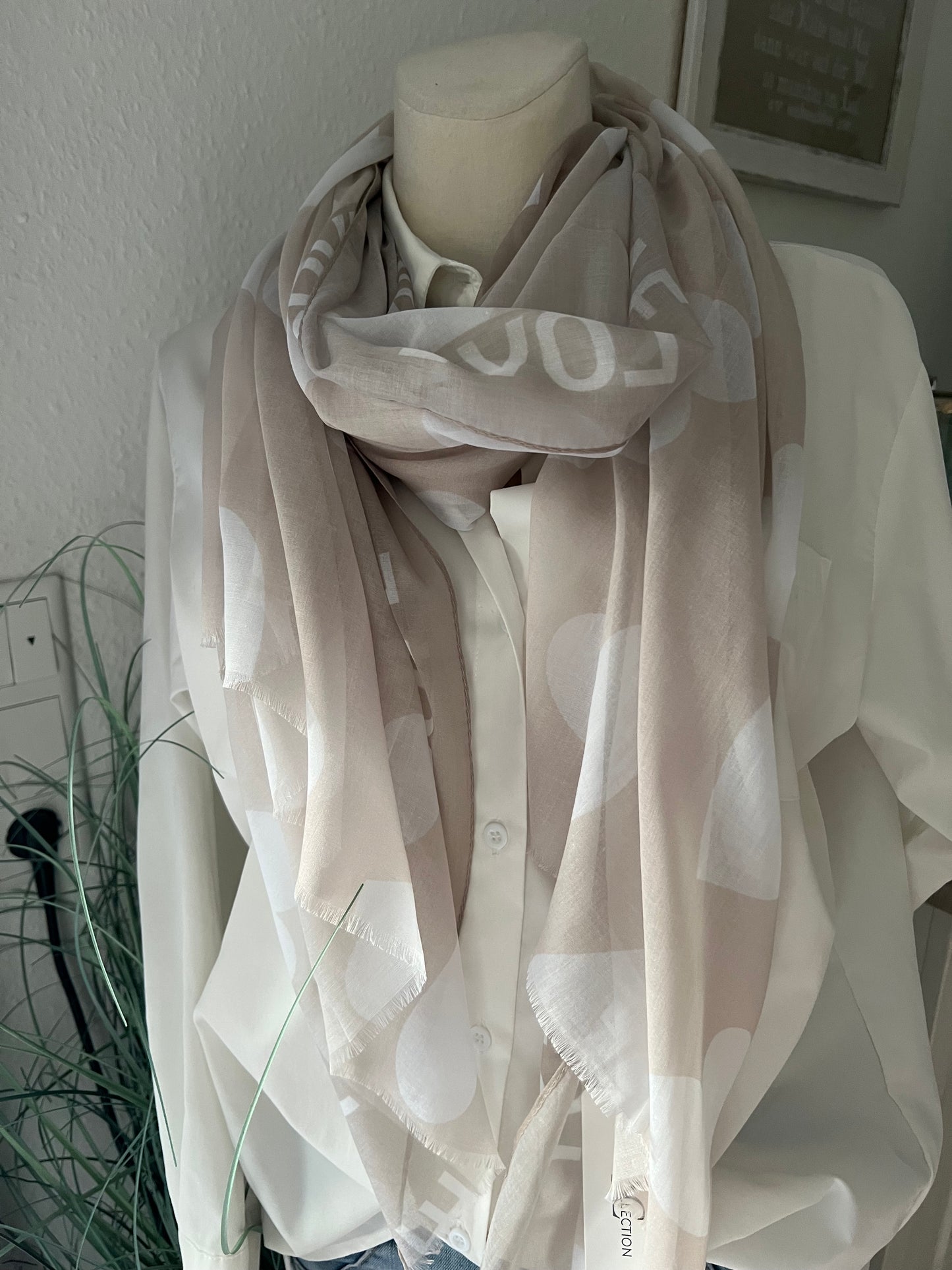 Schal Love mit Herzen