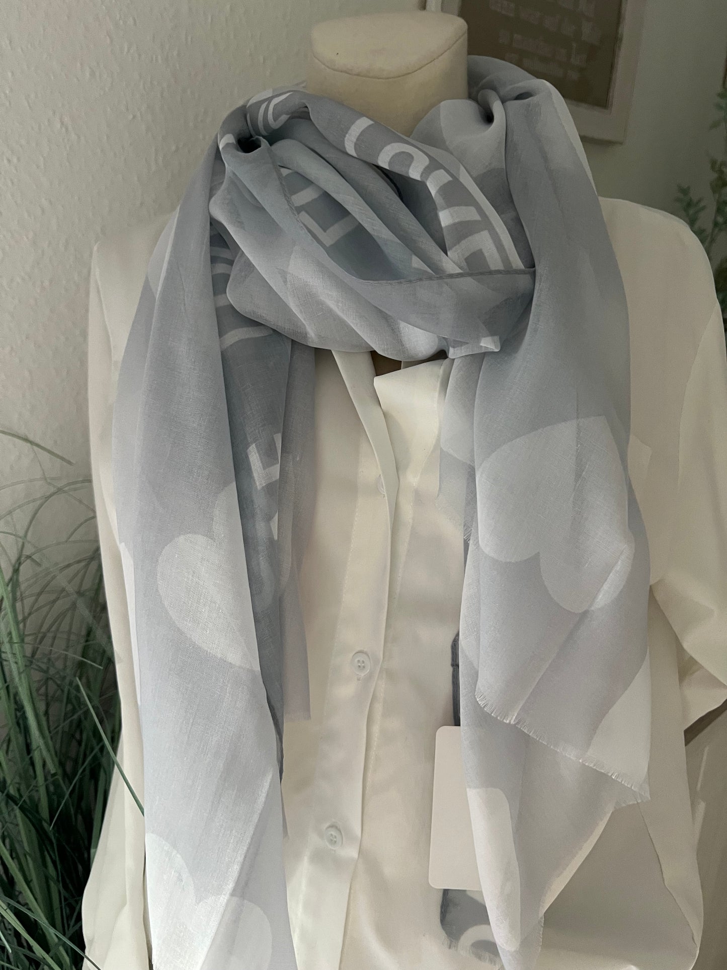 Schal Love mit Herzen