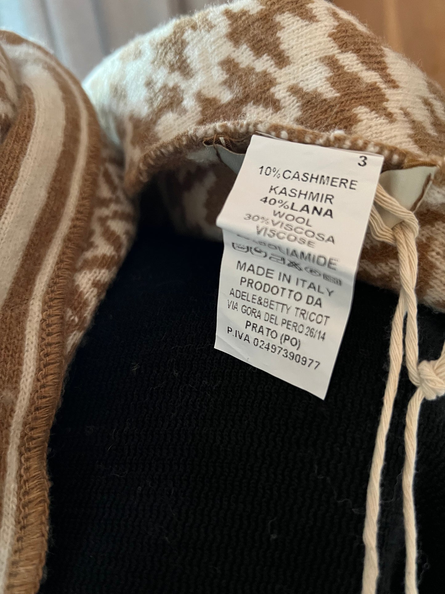 Schal in verschiedenen Farben mit cashmere