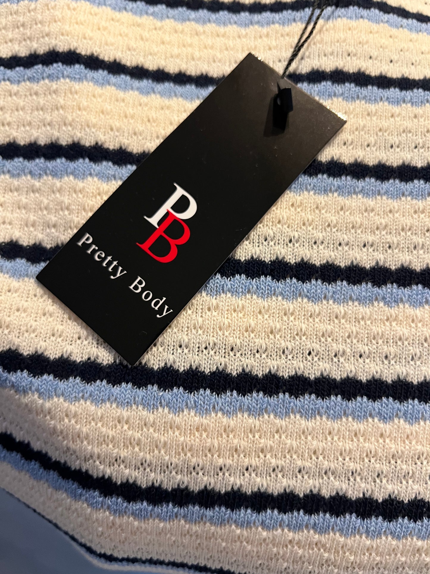 Rundhals PRETTY Body blau creme beige braun