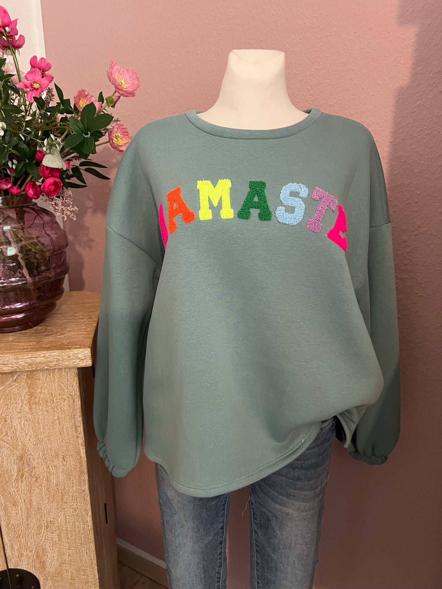 Namaste Sweatshirt bunt mint