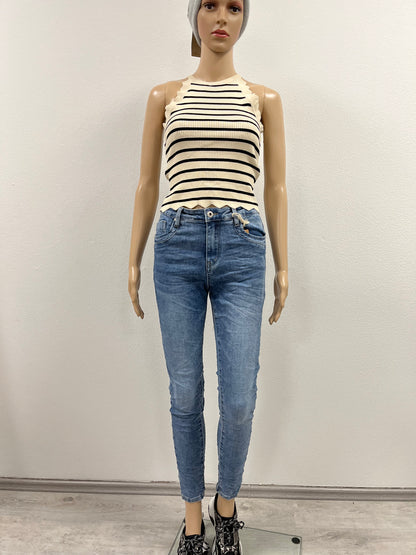 Hochgeschlossenes Top